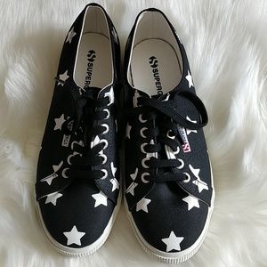 Brand new Superga size 8